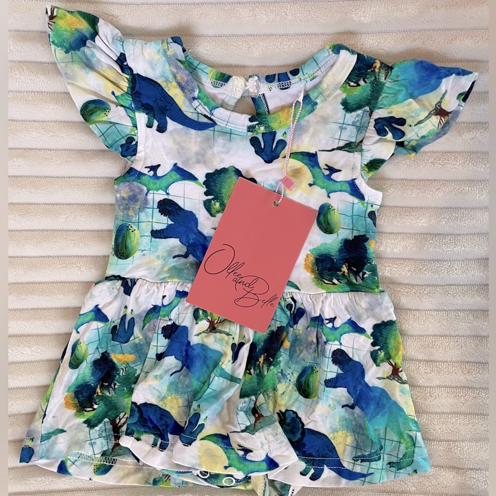 NWT!!! Ollee and Belle Flutter Sleeve Dress Onesie Olleesaurus 3-6 months